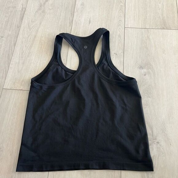 Lululemon women’s top size 8 - Picture 4 of 5